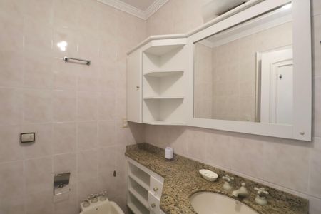 Apartamento para alugar com 179m², 4 quartos e 2 vagas Apartamento para alugar com 179m², 4 quartos e 2 vagasBanheiro Suíte