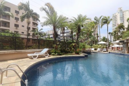 Apartamento para alugar com 179m², 4 quartos e 2 vagas Apartamento para alugar com 179m², 4 quartos e 2 vagasÁrea comum - Piscina