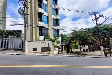 Apartamento à venda com 62m², 1 quarto e 2 vagas Apartamento à venda com 62m², 1 quarto e 2 vagasFachada