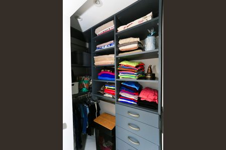 Apartamento à venda com 62m², 1 quarto e 2 vagas Apartamento à venda com 62m², 1 quarto e 2 vagasCloset da suíte 1