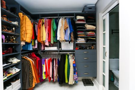 Apartamento à venda com 62m², 1 quarto e 2 vagas Apartamento à venda com 62m², 1 quarto e 2 vagasCloset da suíte 1