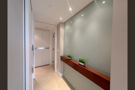 Apartamento à venda com 190m², 3 quartos e 4 vagasCorredor