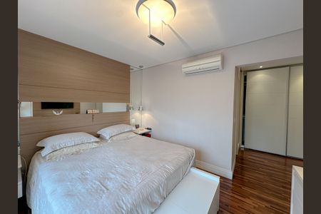 Apartamento à venda com 190m², 3 quartos e 4 vagasSuíte 1