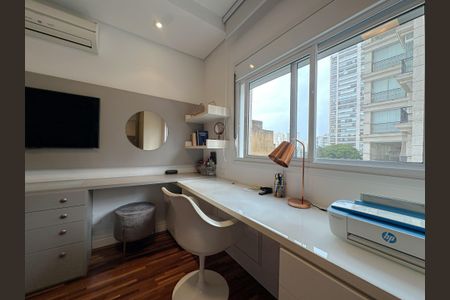 Apartamento à venda com 190m², 3 quartos e 4 vagasSuíte 2