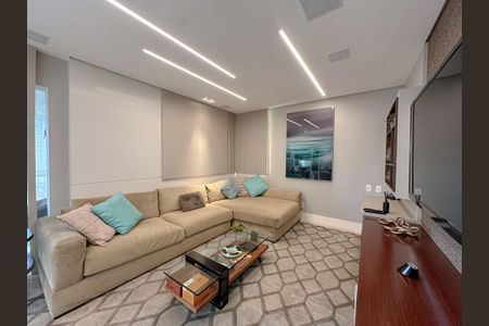 Apartamento à venda com 190m², 3 quartos e 4 vagasSala