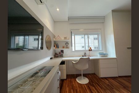 Apartamento à venda com 190m², 3 quartos e 4 vagasSuíte 2