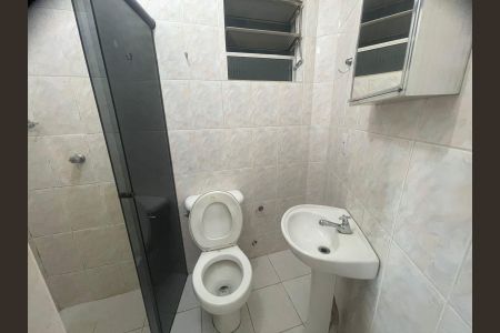 Banheiro de kitnet/studio para alugar com 1 quarto, 30m² em Jardim Santa Genebra II (Barao Geraldo), Campinas