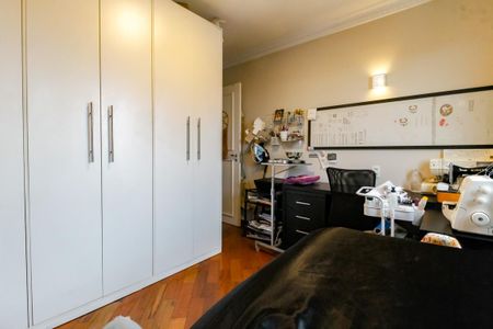 Apartamento à venda com 92m², 3 quartos e 2 vagasQuarto 2