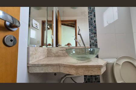 Apartamento à venda com 176m², 3 quartos e 2 vagas Apartamento à venda com 176m², 3 quartos e 2 vagasBanheiro