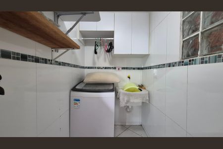 Apartamento à venda com 176m², 3 quartos e 2 vagas Apartamento à venda com 176m², 3 quartos e 2 vagasLavanderia