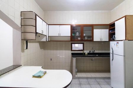 Casa para alugar com 219m², 3 quartos e 2 vagasCozinha