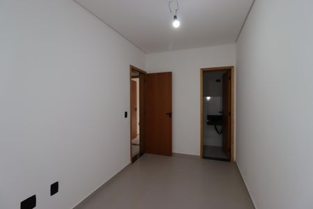 Casa à venda com 200m², 4 quartos e 2 vagasSuíte 2