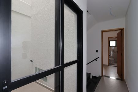 Casa à venda com 200m², 4 quartos e 2 vagasCorredor do primeiro piso