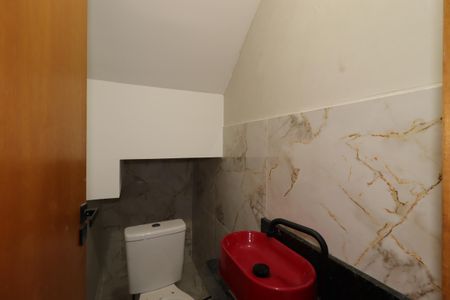 Casa à venda com 200m², 4 quartos e 2 vagasLavabo