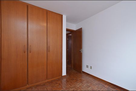 Quarto 1 de apartamento à venda com 3 quartos, 120m² em Sagrada Família, Belo Horizonte