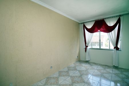 Sala de apartamento para alugar com 2 quartos, 60m² em Olaria, Rio de Janeiro