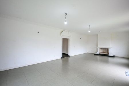 Sala de casa para alugar com 4 quartos, 900m² em Jardim Leonor, São Paulo