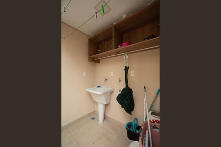 Casa de condomínio para alugar com 130m², 3 quartos e 2 vagas Casa de condomínio para alugar com 130m², 3 quartos e 2 vagasÁrea de Serviço