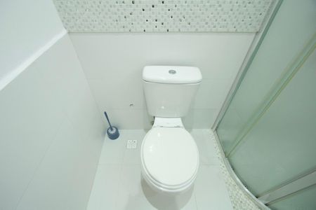 Casa de condomínio para alugar com 130m², 3 quartos e 2 vagas Casa de condomínio para alugar com 130m², 3 quartos e 2 vagasBanheiro Suíte