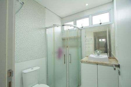 Casa de condomínio para alugar com 130m², 3 quartos e 2 vagas Casa de condomínio para alugar com 130m², 3 quartos e 2 vagasBanheiro Suíte