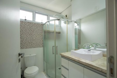 Casa de condomínio para alugar com 130m², 3 quartos e 2 vagas Casa de condomínio para alugar com 130m², 3 quartos e 2 vagasBanheiro Social