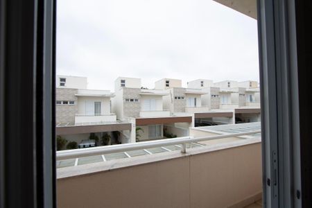 Casa de condomínio para alugar com 130m², 3 quartos e 2 vagas Casa de condomínio para alugar com 130m², 3 quartos e 2 vagasVaranda Suíte