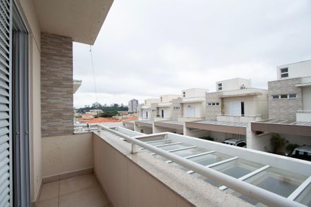 Casa de condomínio para alugar com 130m², 3 quartos e 2 vagas Casa de condomínio para alugar com 130m², 3 quartos e 2 vagasVaranda Suíte