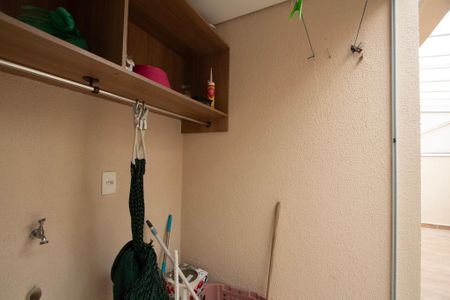 Casa de condomínio para alugar com 130m², 3 quartos e 2 vagas Casa de condomínio para alugar com 130m², 3 quartos e 2 vagasÁrea de Serviço