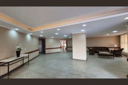 Apartamento à venda com 148m², 4 quartos e 2 vagas Apartamento à venda com 148m², 4 quartos e 2 vagasHall de Entrada