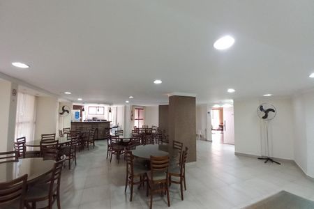 Apartamento à venda com 148m², 4 quartos e 2 vagas Apartamento à venda com 148m², 4 quartos e 2 vagasÁrea comum - Salão de festas