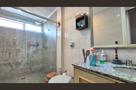 Apartamento à venda com 148m², 4 quartos e 2 vagas Apartamento à venda com 148m², 4 quartos e 2 vagasBanheiro da Suíte