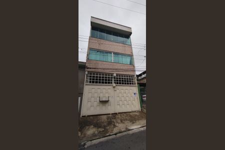 Casa para alugar com 70m², 2 quartos e sem vagaFachada + Placa