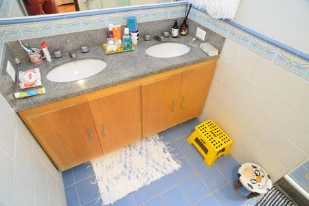 Apartamento à venda com 210m², 3 quartos e 2 vagasBanheiro Suíte 1