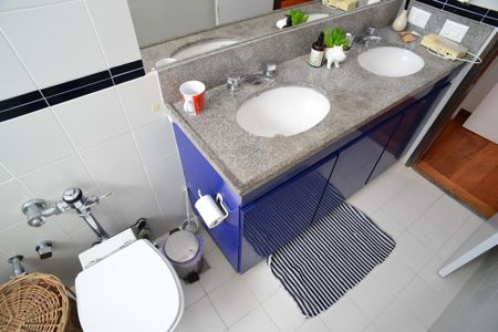 Apartamento à venda com 210m², 3 quartos e 2 vagasBanheiro Suíte Principal