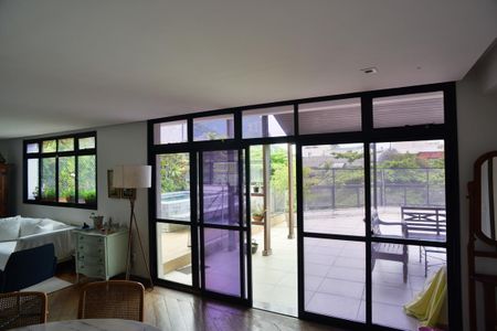 Apartamento à venda com 210m², 3 quartos e 2 vagasSala