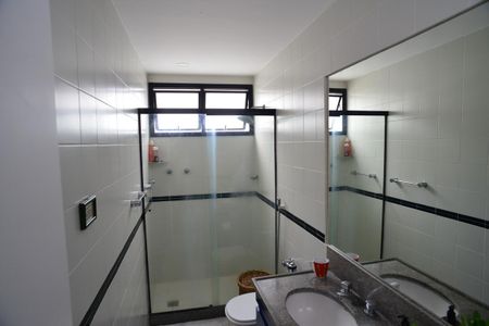 Apartamento à venda com 210m², 3 quartos e 2 vagasBanheiro Suíte Principal