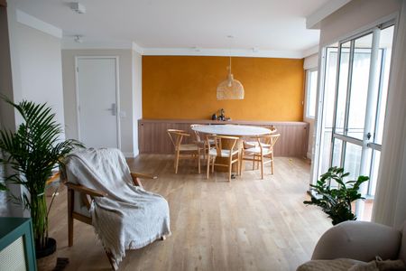 Apartamento para alugar com 96m², 2 quartos e 2 vagas Apartamento para alugar com 96m², 2 quartos e 2 vagasSala de Jantar