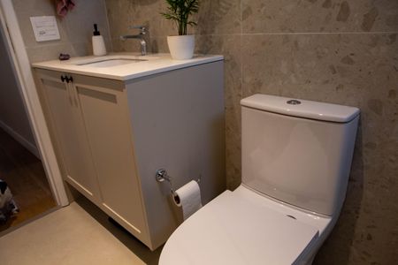 Apartamento para alugar com 96m², 2 quartos e 2 vagas Apartamento para alugar com 96m², 2 quartos e 2 vagasBanheiro