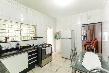 Casa à venda com 160m², 5 quartos e 1 vaga Casa à venda com 160m², 5 quartos e 1 vagaCozinha