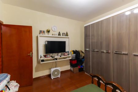 Casa à venda com 160m², 5 quartos e 1 vaga