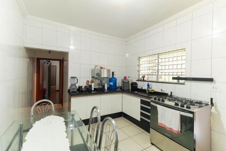 Casa à venda com 160m², 5 quartos e 1 vaga Casa à venda com 160m², 5 quartos e 1 vagaCozinha