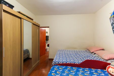 Casa à venda com 160m², 5 quartos e 1 vaga