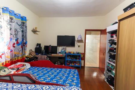 Casa à venda com 160m², 5 quartos e 1 vaga