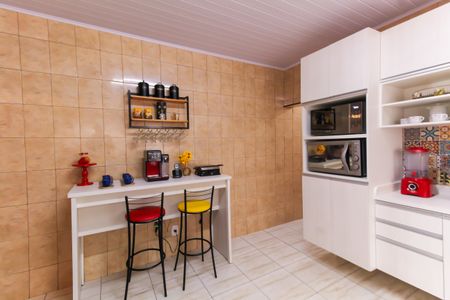 Casa à venda com 160m², 5 quartos e 1 vaga Casa à venda com 160m², 5 quartos e 1 vagaCozinha