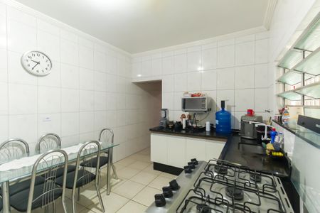 Casa à venda com 160m², 5 quartos e 1 vaga Casa à venda com 160m², 5 quartos e 1 vagaCozinha
