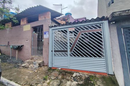 Casa para alugar com 56m², 2 quartos e sem vaga Casa para alugar com 56m², 2 quartos e sem vagaFachada