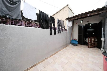 Casa para alugar com 56m², 2 quartos e sem vagaVaranda