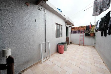 Casa para alugar com 56m², 2 quartos e sem vagaVaranda