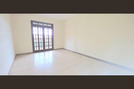 Casa de condomínio para alugar com 550m², 5 quartos e 6 vagas