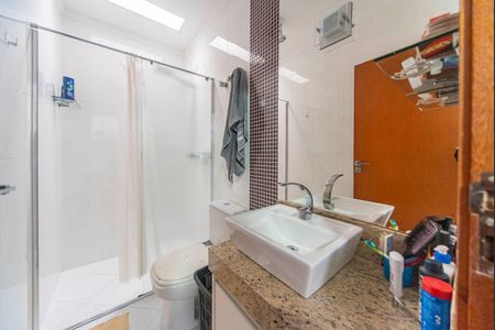 Casa à venda com 125m², 3 quartos e 4 vagas Casa à venda com 125m², 3 quartos e 4 vagasBanheiro do Quarto 2